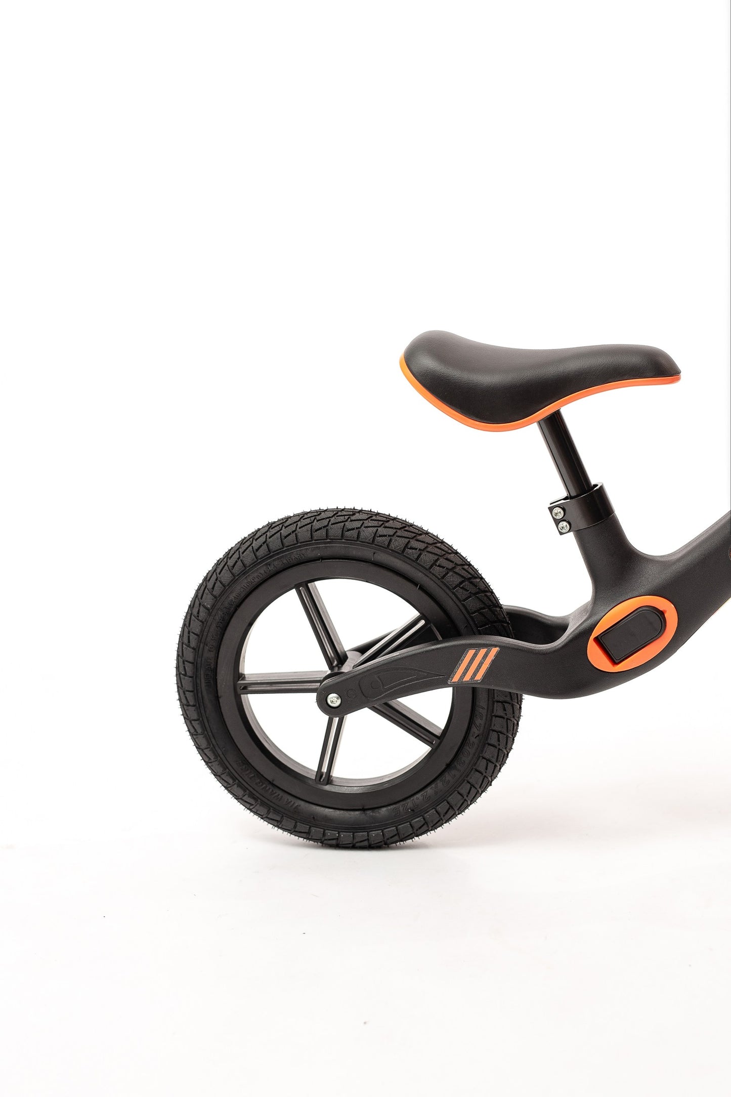 Skrejritenis BALANCE "melns"