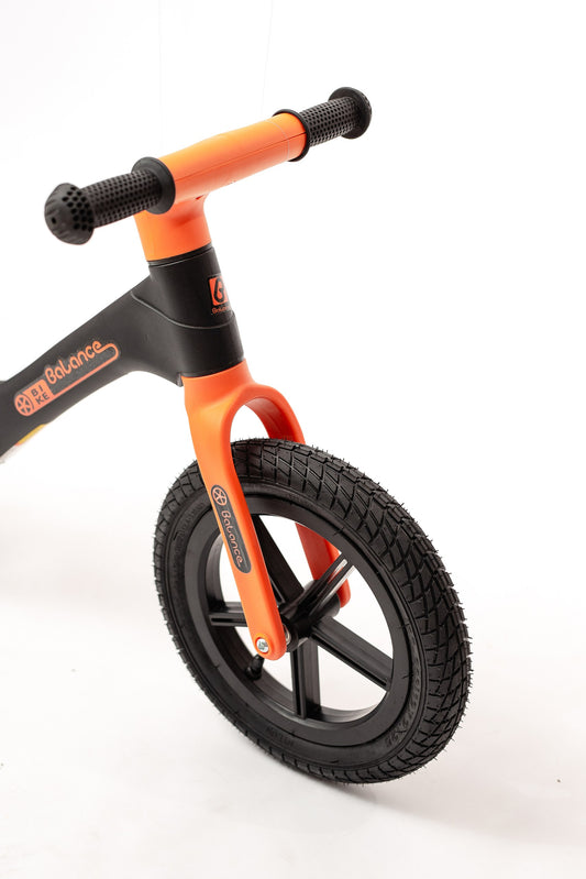 Skrejritenis BALANCE "melns"