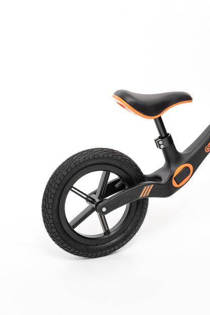 Skrejritenis BALANCE "melns"