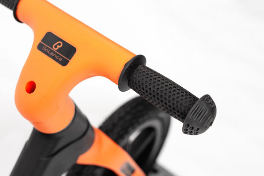 Skrejritenis BALANCE "melns"